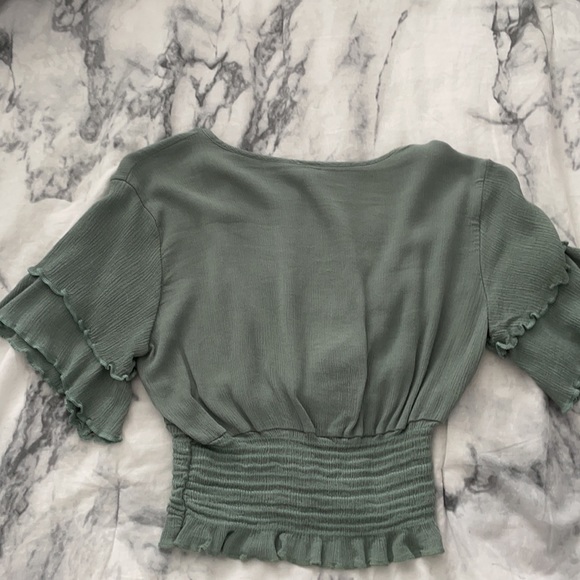 Windsor sage green crop top - Picture 3 of 3
